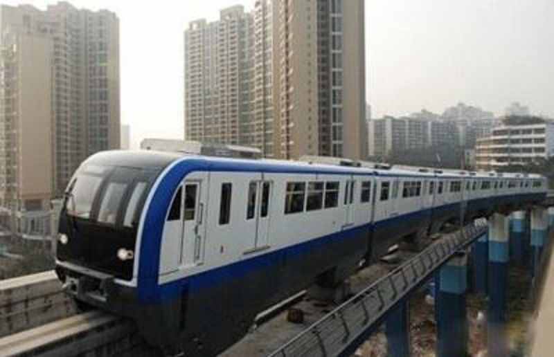 重庆轻轨3号线是世界最长的单轨线路，贯通重庆市区与南北郊区