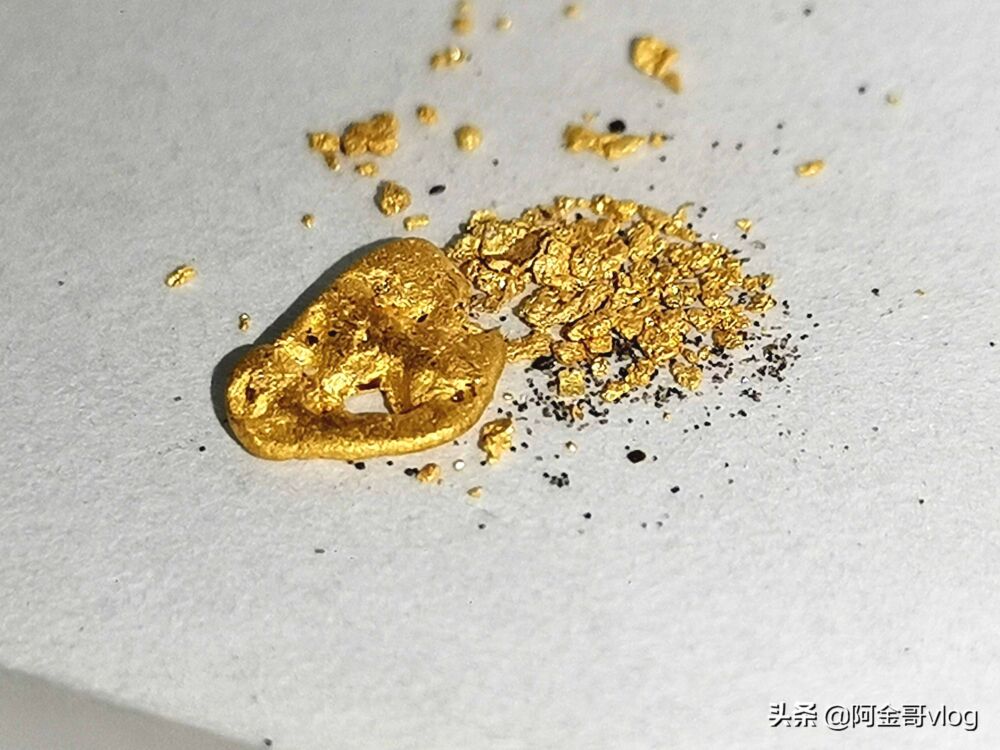 黄金大家都比较常见，一起了解天然黄金是那里来的和它的性质