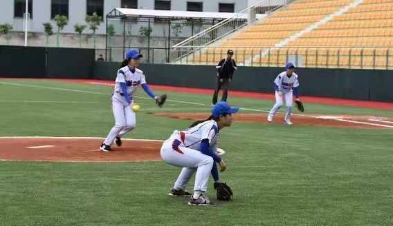 十四运垒球项目测试赛在西体鄠邑校区举行