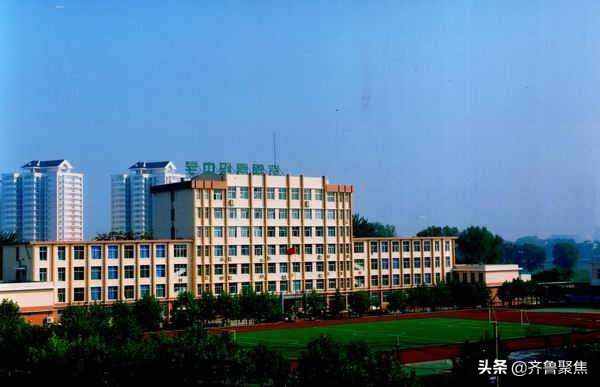 山东济南9大高中名校，个个传奇，有学校管理严格被称为监狱