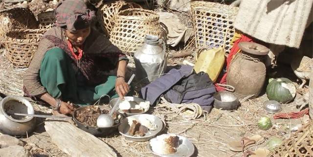 尼泊尔“卖肾村”，一颗肾才值700美元，到他们手上还少7倍