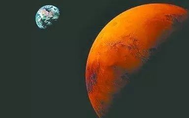 一组照片疑似证明火星有外星人
