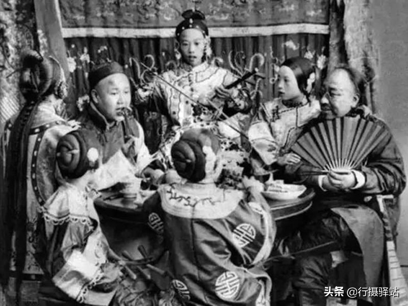 清朝人过年：吃喝玩乐，年味十足，风俗讲究多
