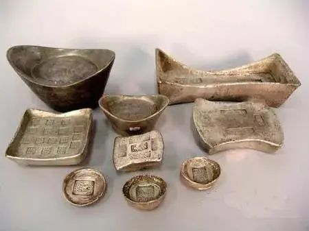 古代的“一两银子”，相当于现在多少钱？看看你月收入是几两