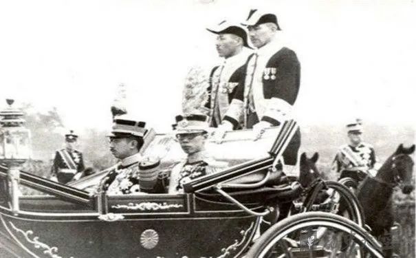 1924年，溥仪被赶出皇宫前，到底带走了多少珍贵文物？