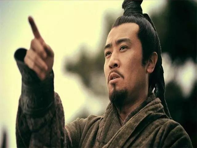 刘备叛离曹操之时，顺手带走了五万大军为什么没人造反？