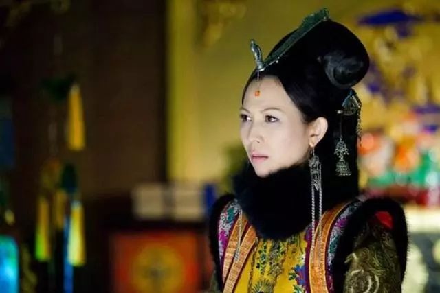 清朝唯一以皇后礼册封的妃子，16岁嫁56岁皇帝，历经五朝才下葬！