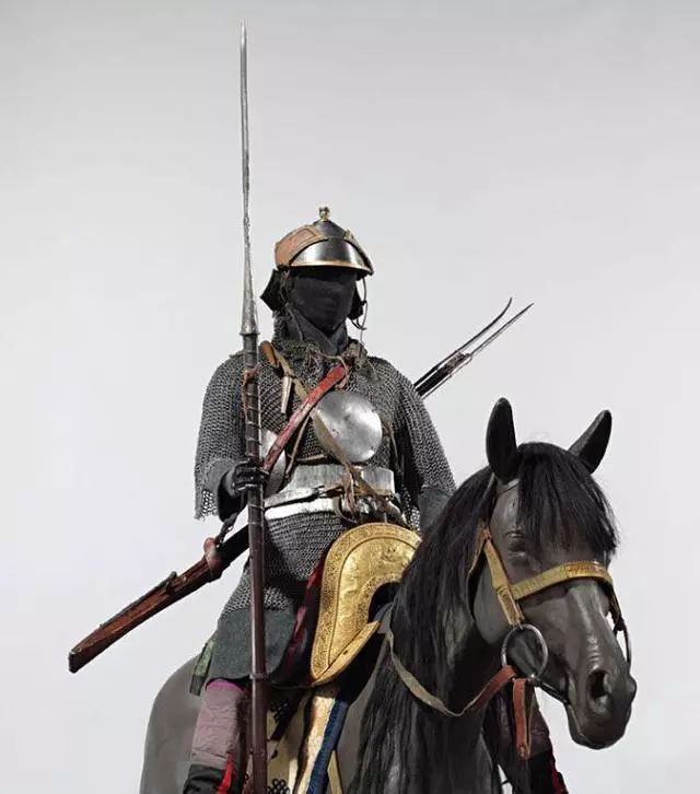中国古代军人装备盔甲鉴赏
