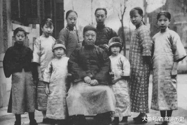 中国真正富二代，奶奶是慈禧哥哥是皇帝，活到2015年