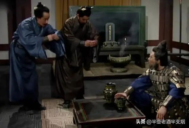 刘备很发愁：能镇守荆州的七员大将，三位不太可信，三位威望不足