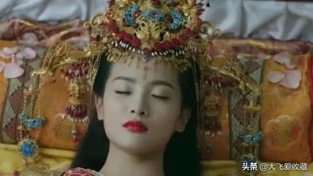 17岁唐朝公主难产而死，专家打开她的墓，发现一男子枯坐其中！