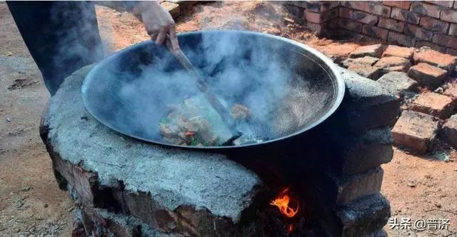 宋朝之前没铁锅，人们用什么锅煮饭？