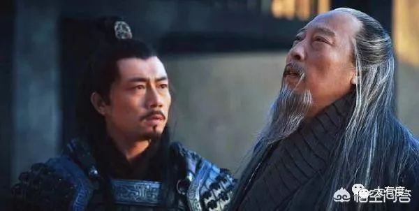 水镜先生告诉刘备，卧龙凤雏得一可安天下，为何没提到司马懿呢？
