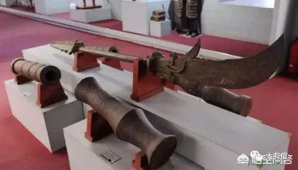 古代兵器动不动就几十、几百斤重，拿的动吗？