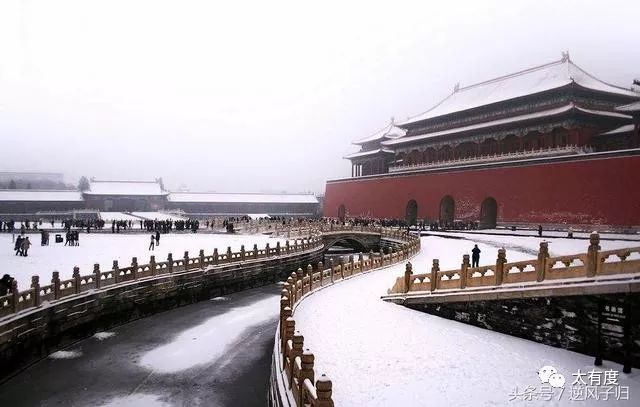 明朝灭亡后，为什么清朝皇帝还住在前朝的故宫里？
