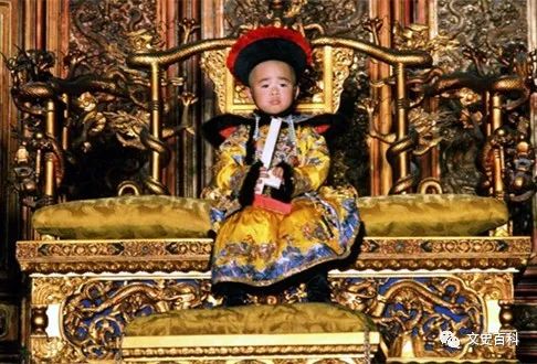 末代皇帝溥仪九岁时还没断奶，因为娇贵吗？