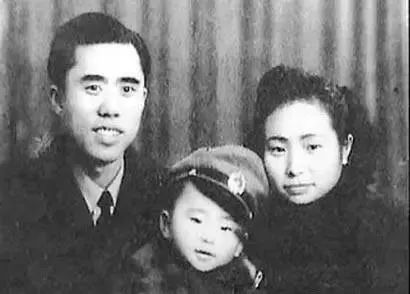 烈士江姐牺牲近70年，儿子却定居美国，面对质疑他只回应了五个字