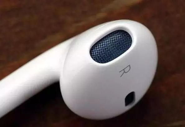 苹果EarPods耳机两个开孔可以帮你辨别真假！