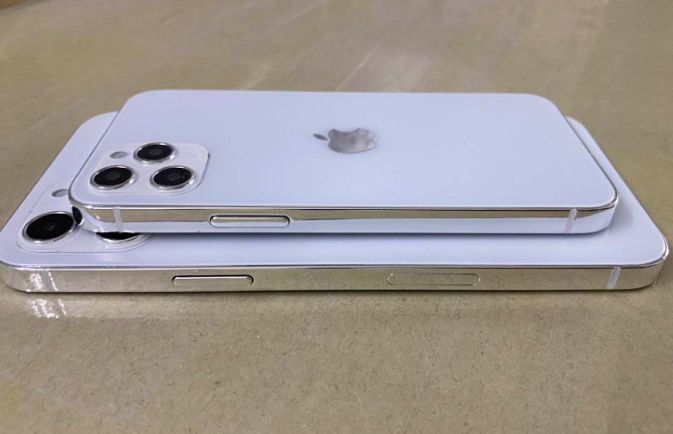 iPhone 12实机模型曝光，又不一样了？