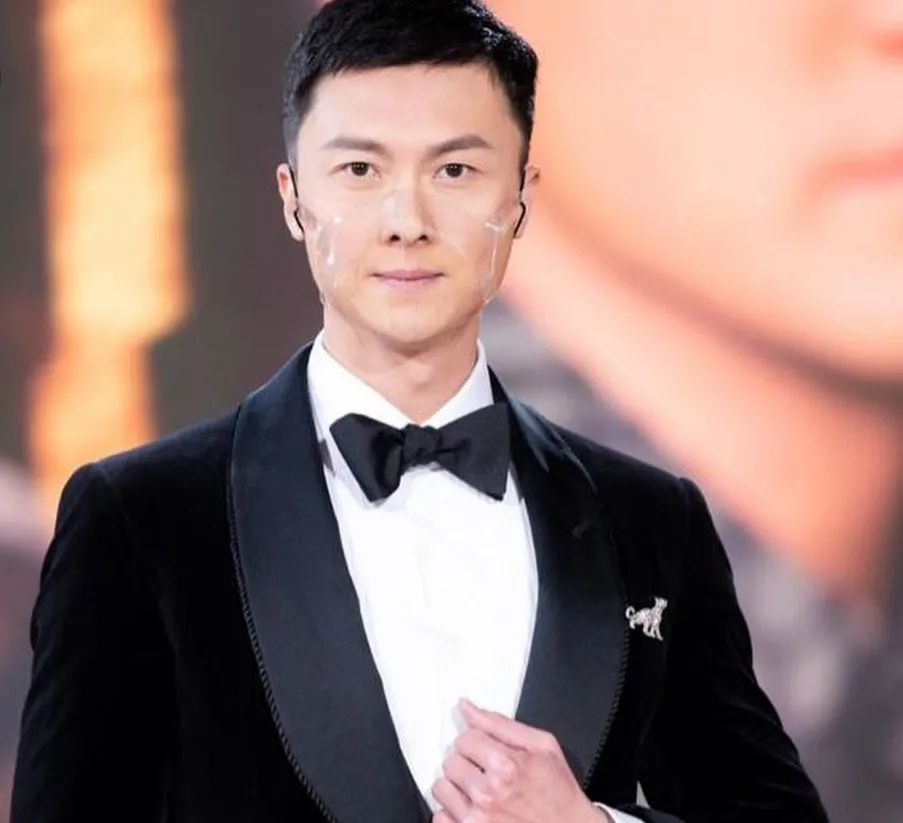 TVB男艺人上位慢，24个男一号平均年龄42岁