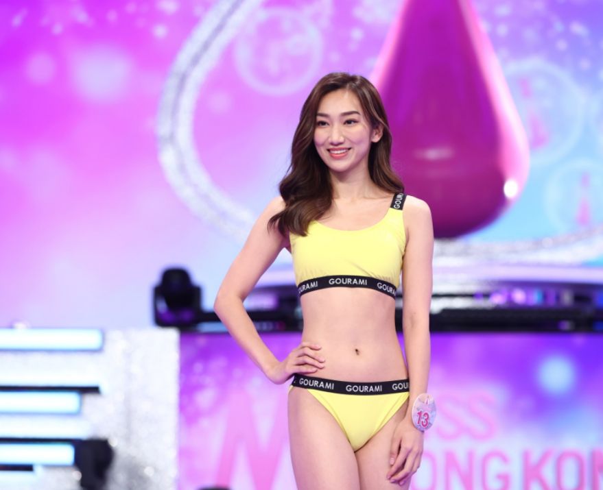《香港小姐2021》今晚决赛！20强身穿泳装性感亮相！