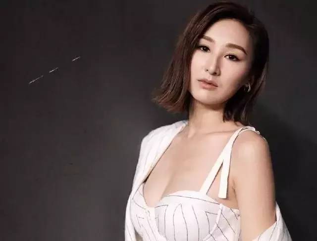 TVB现役十大性感美女，李佳芯第三，岑丽香第二，第一名美爆了