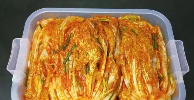朝鲜正宗辣白菜的配方和做法，保证酸辣爽口，畅汗淋漓！