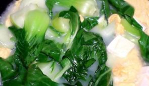 上海青炖豆腐，几块钱做一大碗，对孩子提高免疫力还补钙！