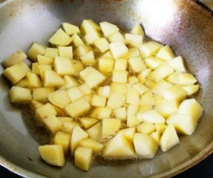 土豆的新做法，比吃肉都过瘾，太美味了！