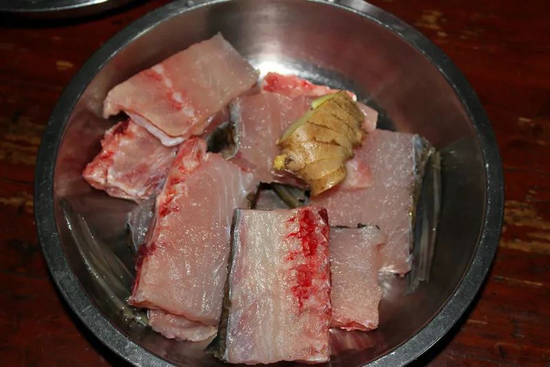 鱼肉的传统做法，金黄熟透，鲜嫩香口！