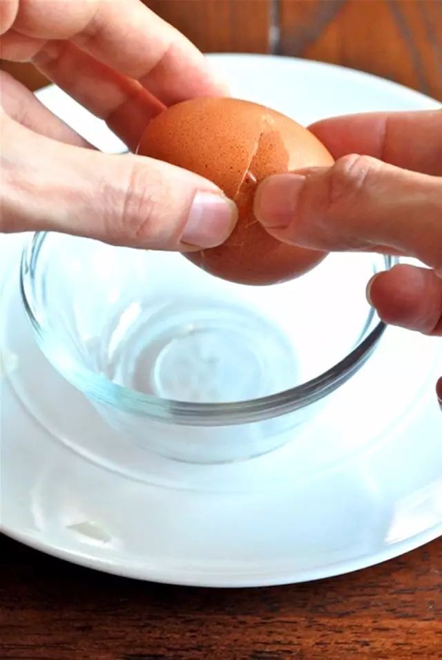 别再只会用白水煮蛋了，鸡蛋的7种花样吃法，好吃到没朋友！