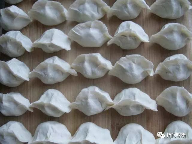 每天卖300碗的“三香味”饺子有什么秘诀，奥妙在饺子馅，香气扑鼻特好吃！