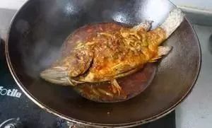 臭出翔的安徽名菜“臭鳜鱼”，做法详细教给你，肉质鲜嫩滑爽，闻着臭吃着香！