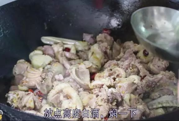 湖南“血酱鸭”最正宗的做法，香辣可口，配方和做法都非常详细！