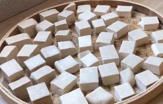 豆腐乳的传统做法，选豆腐有技巧，入口即化，软糯不腻，做法简单！