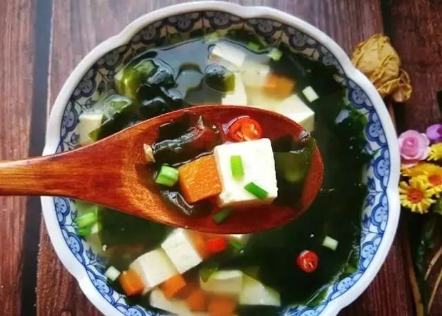 给爱吃素菜的你，15款素汤的做法，不放骨头不放肉，鲜香适口简单实惠！