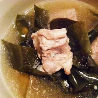 15道广东靓汤的用料和煲法，营养美味，秋天喝好处多，有喜欢的不妨试一试！