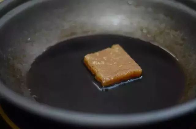 五星大厨分享广东酱油鸡的正宗做法，皮香肉滑，无法抗拒的美味