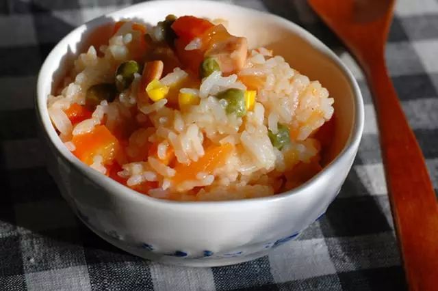下班回家炒菜麻烦怎么办？学会这10种方法焖米饭，比平时多吃两大碗，真好吃