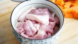 因为《舌尖上的中国》红遍各地的闽南咸饭，怎么做才能算的上一碗真正的咸饭？