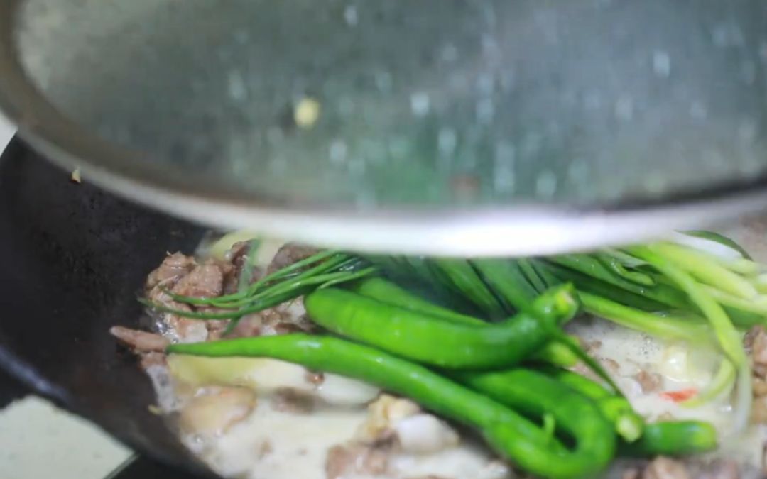 这才是正宗的湖南永州血鸭做法，味香辣肉鲜嫩，一上桌保证被抢光！