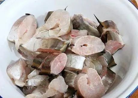 夏天最肥的鱼——红烧鳗鱼的家常做法，软烂入味，入口即化，软糯入味太香了！