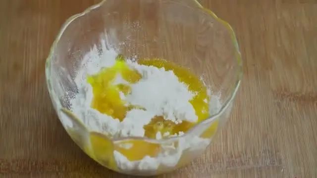 鸡蛋灌饼的正确做法，掌握这3个诀窍，个个起大泡，柔软劲道，做法简单！