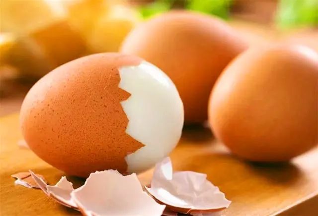 “立夏吃鸡蛋，石头能踩烂”，明日立夏，记得吃蛋，寓意一整年都健健康康！