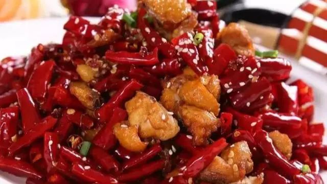 公认的湘菜10大传统名菜排行榜，香辣过瘾，道道下饭，你吃过几道？