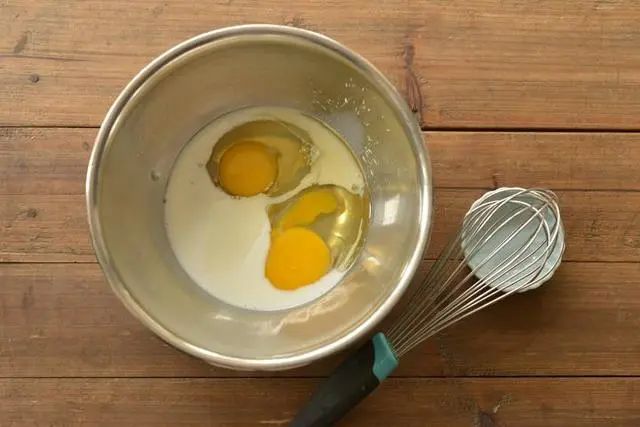 铜锣烧的正确做法，1碗面粉，2个鸡蛋，详细配方和做法告诉你，松软香甜，家人都喜欢吃！