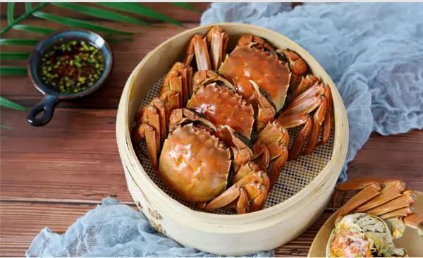 清蒸螃蟹简单吗？很多人都错了，记住这3点，蟹黄不外流，肉质更鲜美！