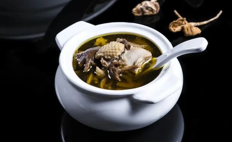 广东8道老火靓汤的做法，最适合这个秋天喝，汤鲜味美，去秋燥，一个星期不重样！