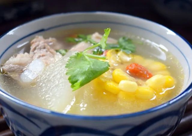 最适合秋季喝的一碗汤，强筋健骨，健胃易沙化，老人孩子要多吃！