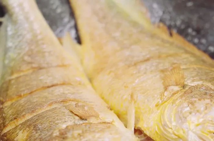 分享红烧黄花鱼最好吃的做法，酱香浓郁，肉质鲜嫩，做法步骤特别简单！